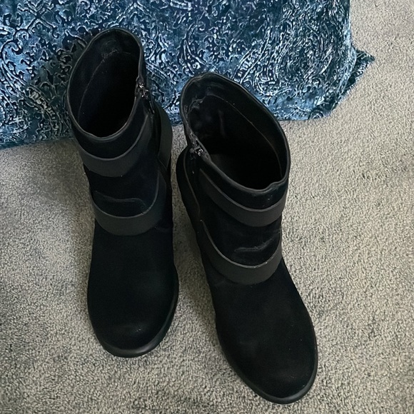NWOT FRENCH PRESS BOOTIE IN BLACK 7M - Picture 2 of 5